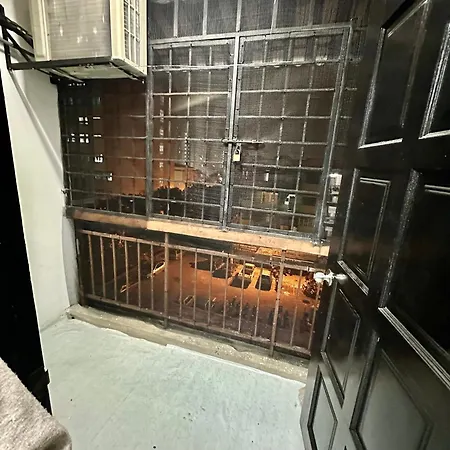 Homestay Syahezzie Fully Aircond Netflix With Jacuzi Ampang  Exterior photo