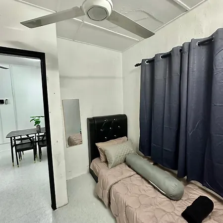 Homestay Syahezzie Fully Aircond Netflix With Jacuzi Ampang  Exterior photo