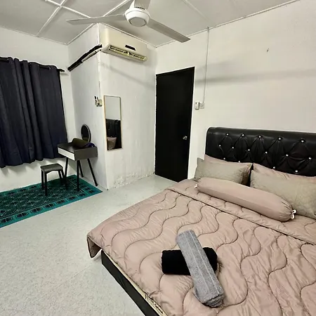 Homestay Syahezzie Fully Aircond Netflix With Jacuzi Ampang  Exterior photo
