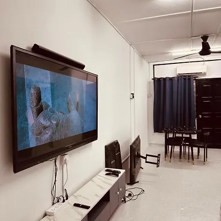 Homestay Syahezzie Fully Aircond Netflix With Jacuzi Ampang  Exterior photo