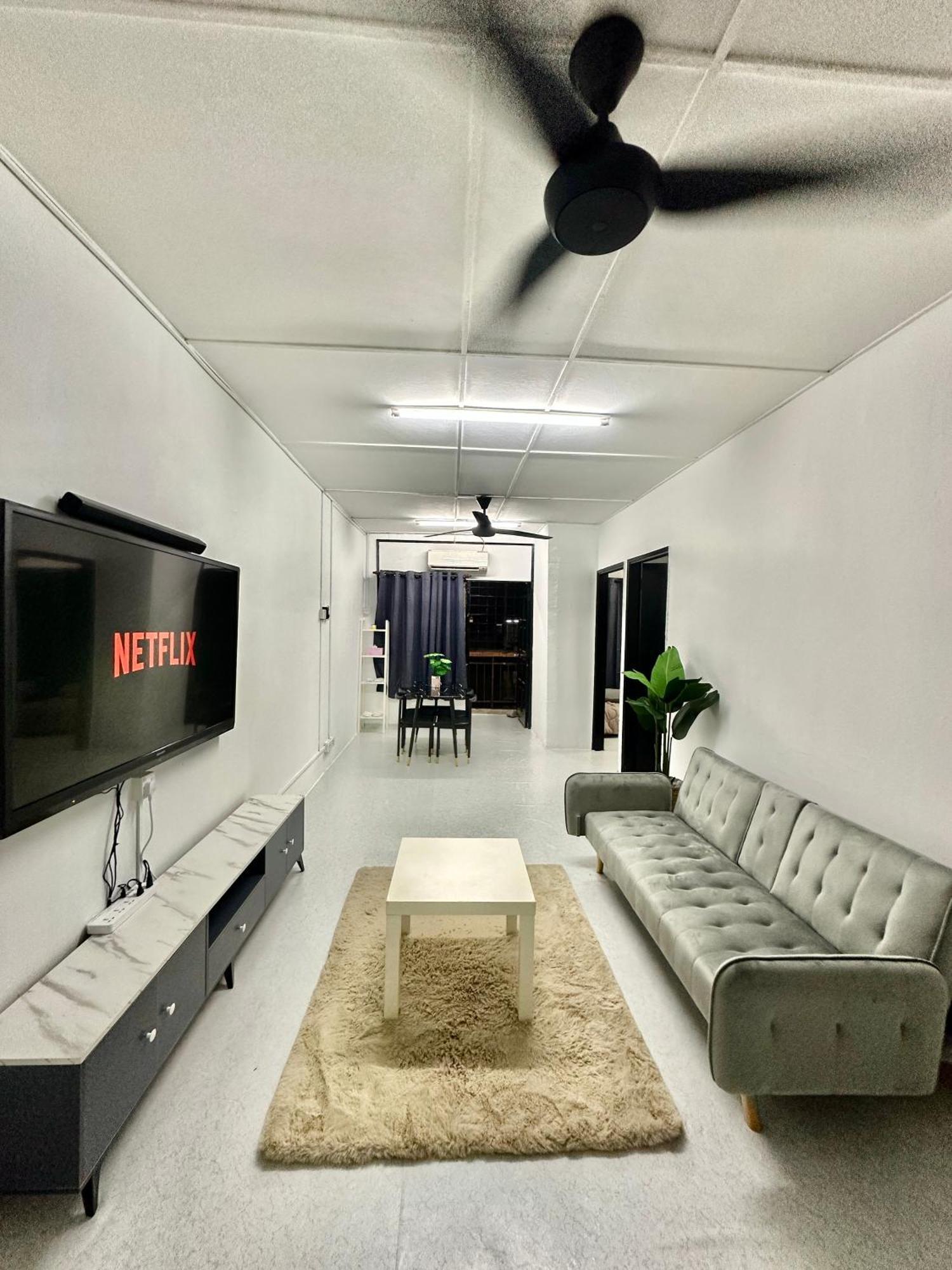 Syahezzie Fully Aircond Netflix With Jacuzi Ampang (Selangor)